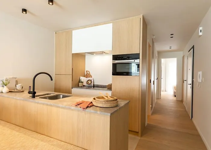 Huswell - Central Located Apartment With Parking In Knokke