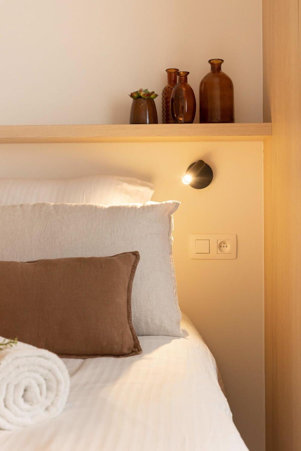 Huswell - Located With Parking In Appartement